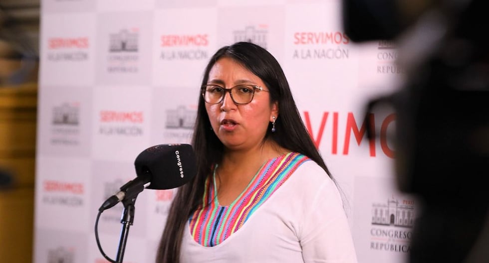 Impulsan una censura contra premier Eduardo Arana