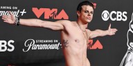 Yungblud Goes Shirtless on the MTV VMAs 2025 Red Carpet | 2025 MTV VMAs, MTV VMAs, yungblud