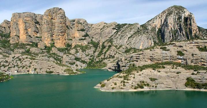 Senderismo, escalada y aves rapaces: el secreto de la Sierra de Guara a 1 hora de Zaragoza