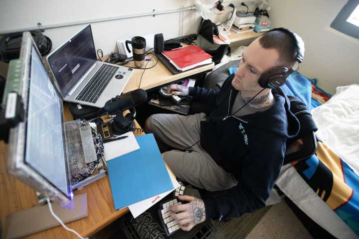 Maine prisoners are thriving in remote jobs and other states are taking notice