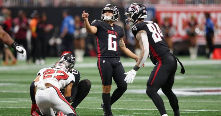 Falcons release kicker Younghoe Koo, turn to Parker Romo
