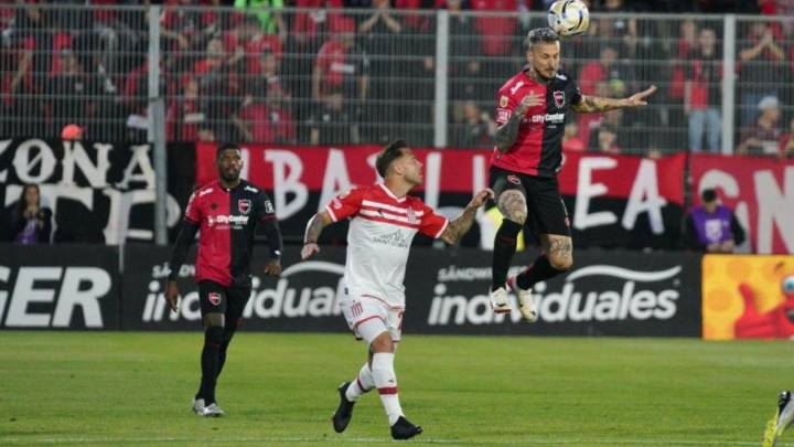 En vivo: Newell's resiste y Estudiantes falló varias chances claras en la etapa inicial