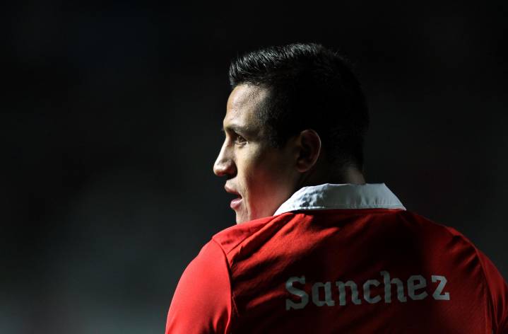 Alexis Sánchez rescinde su contrato con el Udinese para firmar por el Sevilla