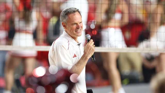 Husker Athletics honors legendary volleyball coach John Cook with statue