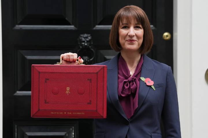 Autumn Budget pushed to mid-November 'at the earliest'