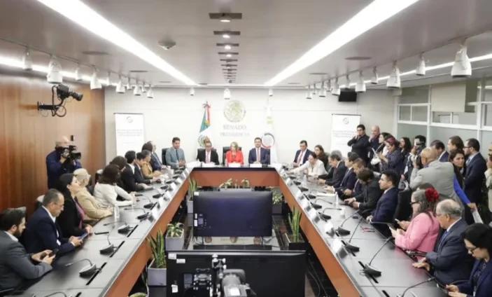 Entrega Claudia Sheinbaum Paquete Económico 2026 con 10 mil millones adicionales en ingresos
