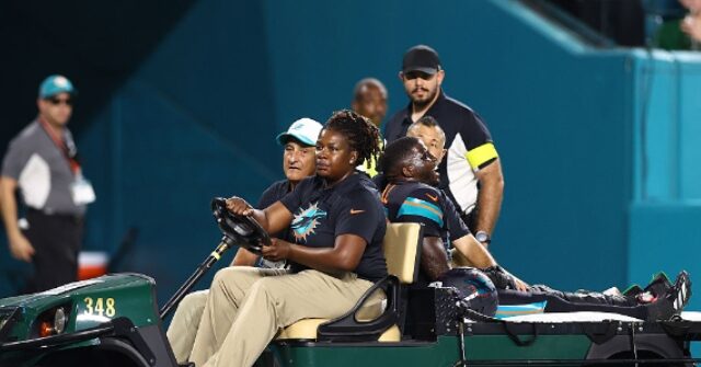 VIDEO: Dolphins' Tyreek Hill Suffers Gruesome Knee Injury on MNF