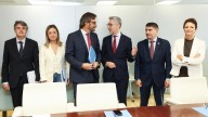 Xunta e Goberno negociarán desde outubro o traspaso de aeródromos e permisos de traballo