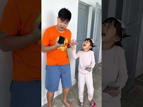 My brother is a funny singer 😂🥴 LeoNata family #shorts