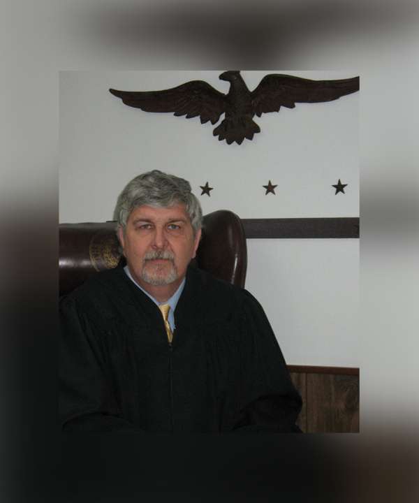East Texas judge retires after 47 years of service