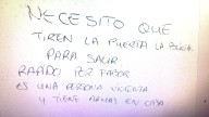 Los mensajes lanzados por la ventana de un secuestrado en Madrid: “Es una persona violenta y tiene armas”