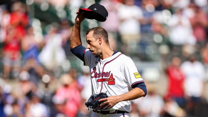 'Incredible:' Charlie Morton reflects on 18-year career after likely final appearance with Braves