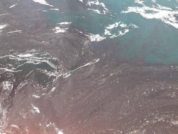 Corte Suprema declara admisible recurso de protección por mancha oleosa en Caleta El Membrillo de Valparaíso