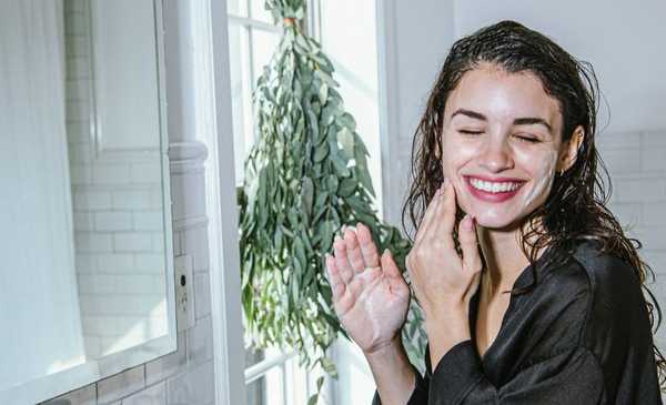 Flores para la piel: la tendencia beauty que dominará en 2026