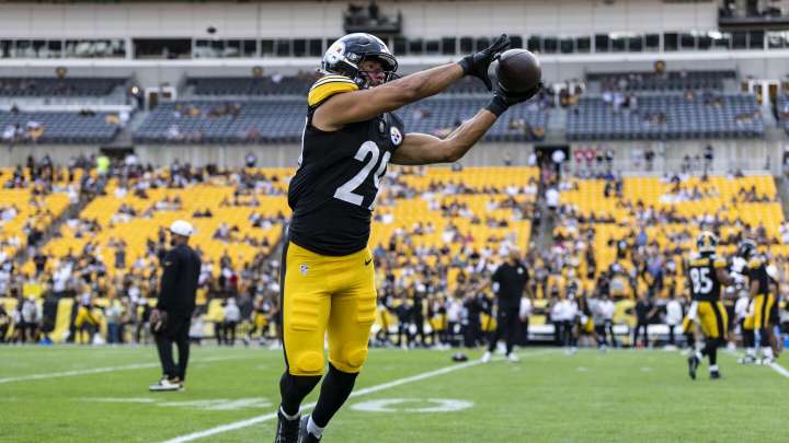 Bucs sign S Sebastian Castro off the Steelers' practice squad