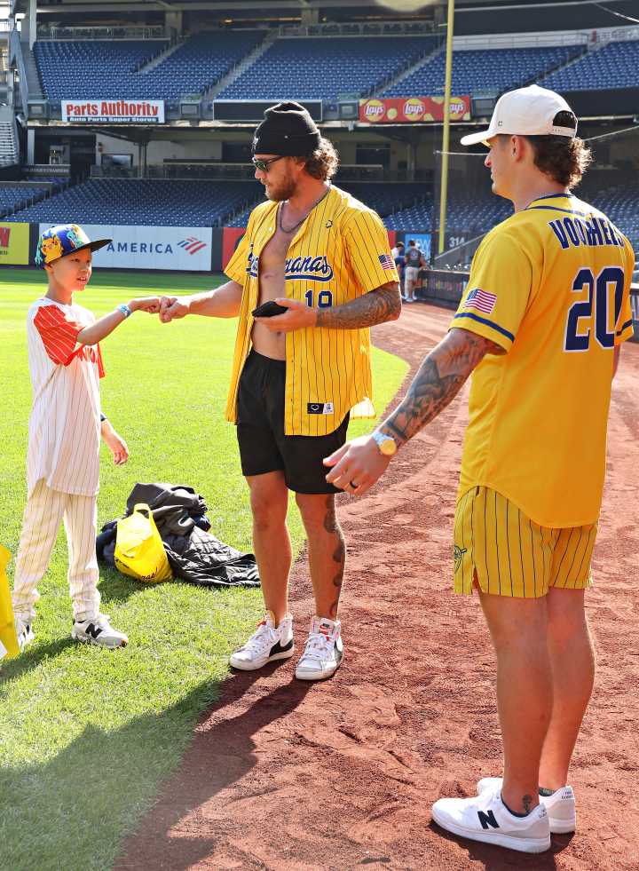 Savannah Bananas give Corona boy unforgettable experience at Yankee Stadium