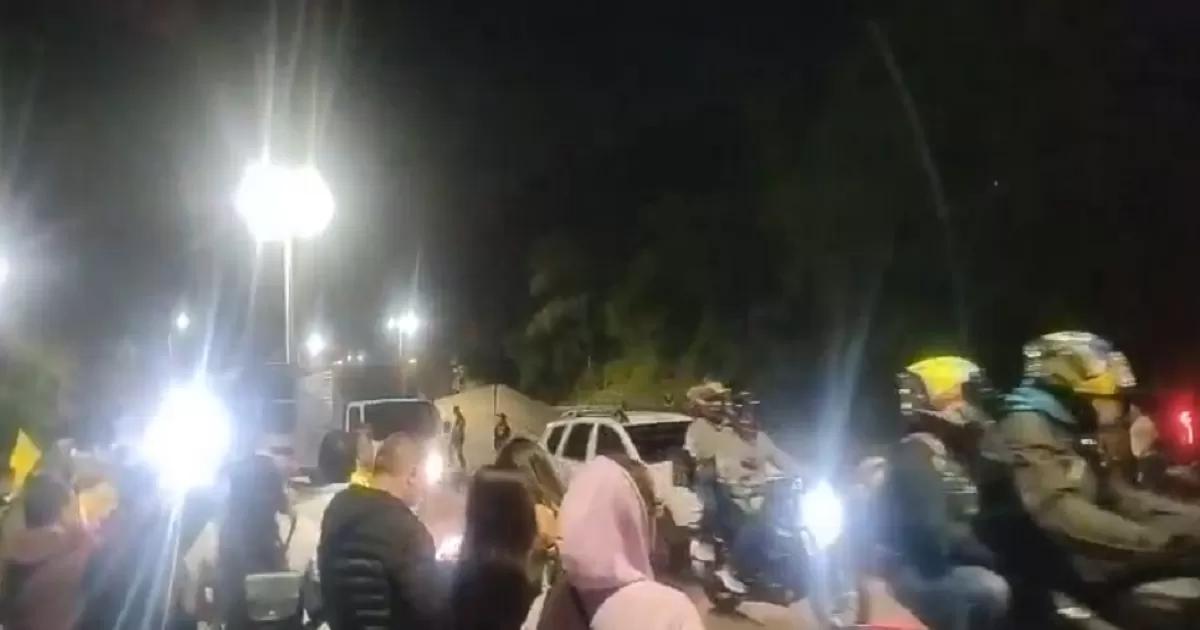 Caos vial por protestas afectó  durante varias horas la vía al Llano