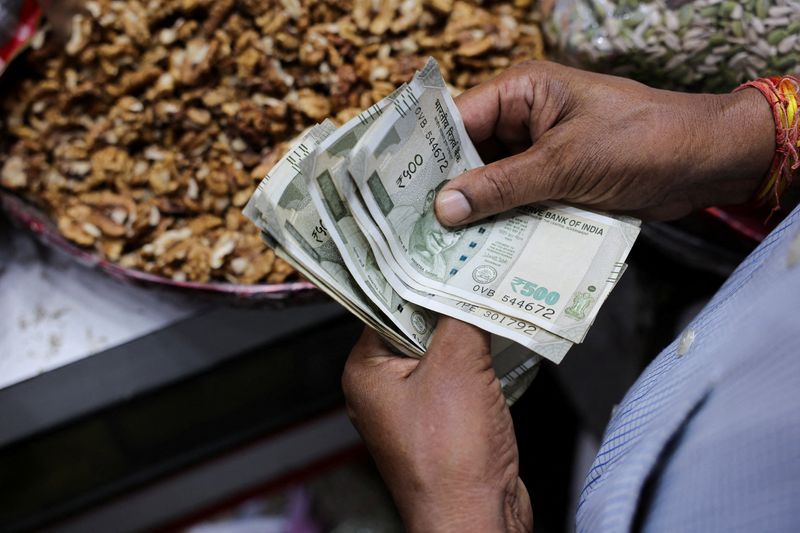 India's strong economic growth fails to impress equity investors