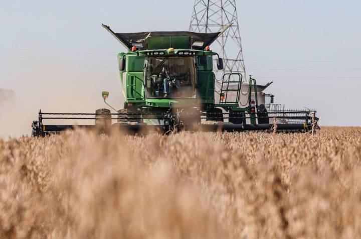 Deere to lay off more Iowa workers