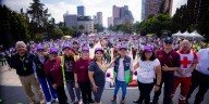 Monumento a la Revolución reúne a 2 mil 500 personas para clase masiva en RCP y primeros auxilios
