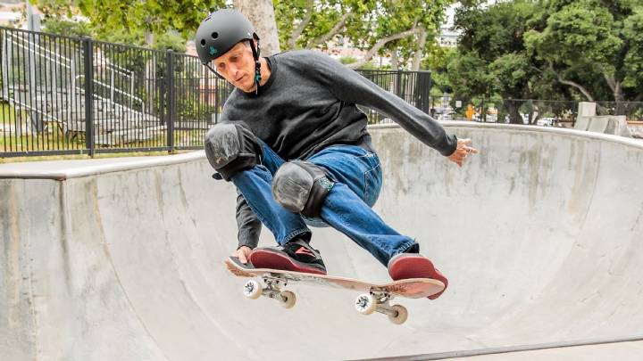 Tony Hawk skateboard from first-ever 900 sells for $1.15M