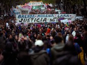 Marcha por el triple crimen en Florencio Varela: "El país entero está shockeado", el desgarrador mensaje del abuelo de dos de las chicas
