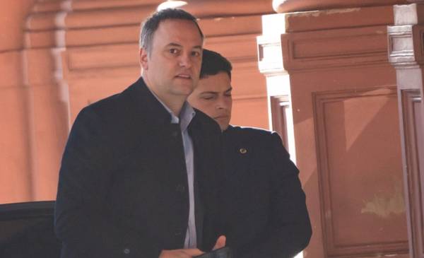 Desde el Gobierno insisten en "que sin dudas cometimos errores" aunque ratifican que "no vamos a modificar el rumbo"