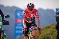 More than 1,500 police on hand for final stage of Spanish Vuelta amid pro