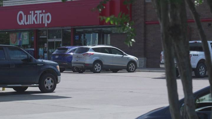 North Texas parking lot fight leads to fatal shooting