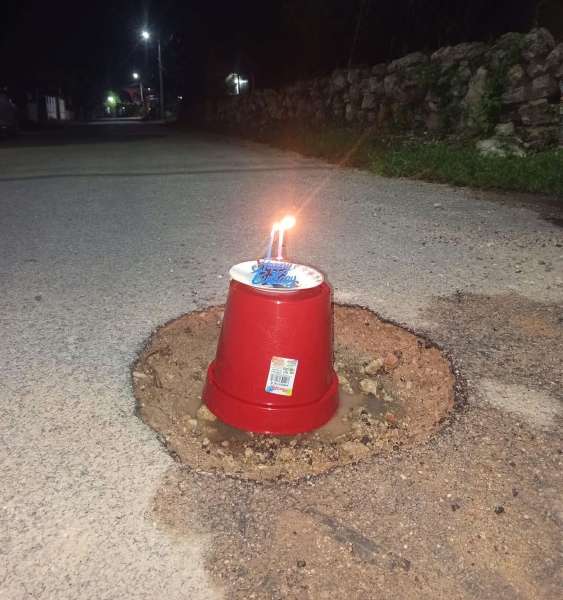 Hacen festejo a bache en Dzidzantún
