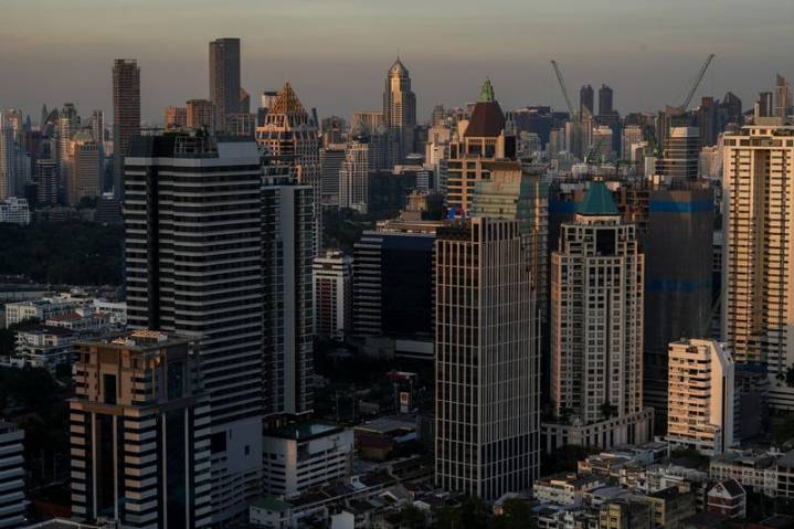 Thailand's credit rating not a concern, no VAT hike plan, official says