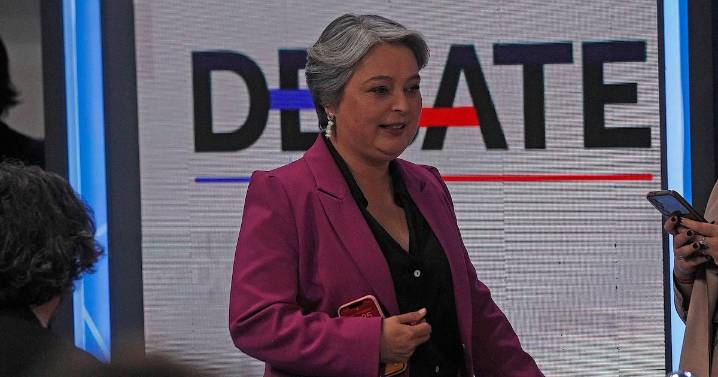 El mea culpa de Jara y su equipo por su desempeño en el debate presidencial