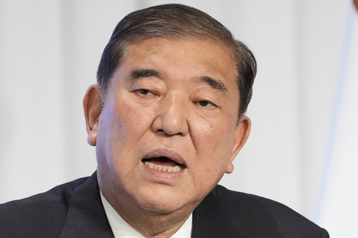 Primer ministro japonés está por renunciar, reporta televisora