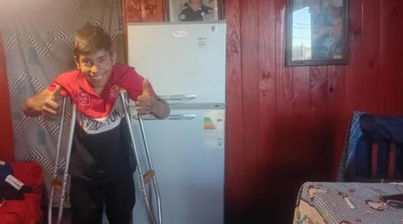 “Es una alegría enorme”: gracias a la solidaridad, Lucas y su familia ya tienen una heladera