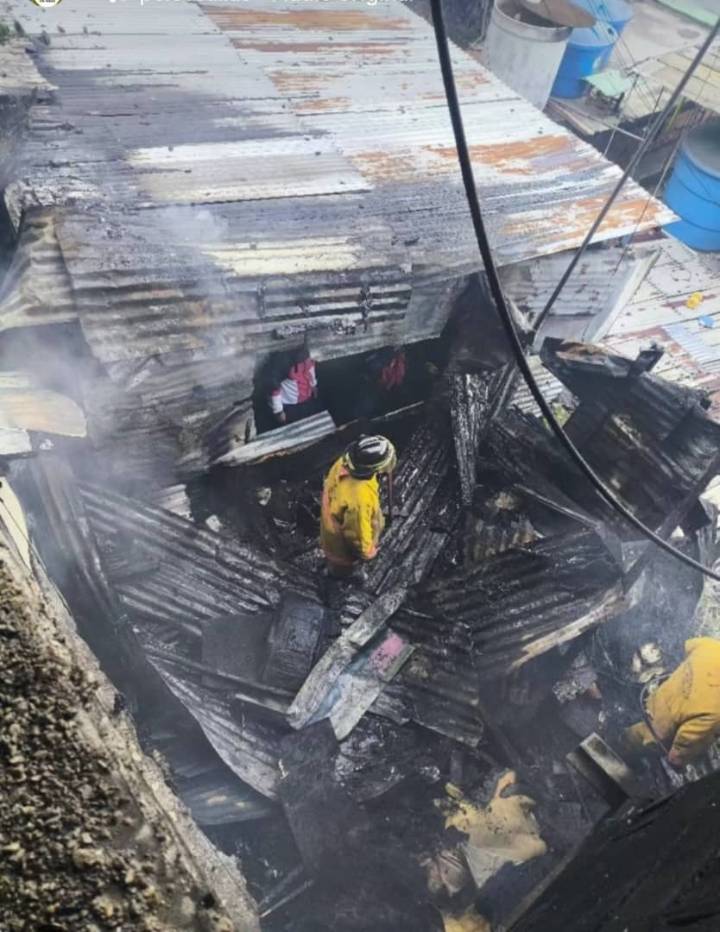 Incendio consumió una vivienda en Los Salias