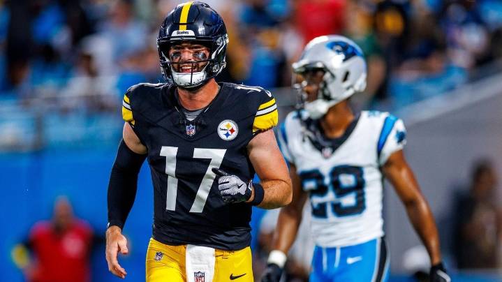Steelers backup quarterback Skylar Thompson robbed in Dublin, report says