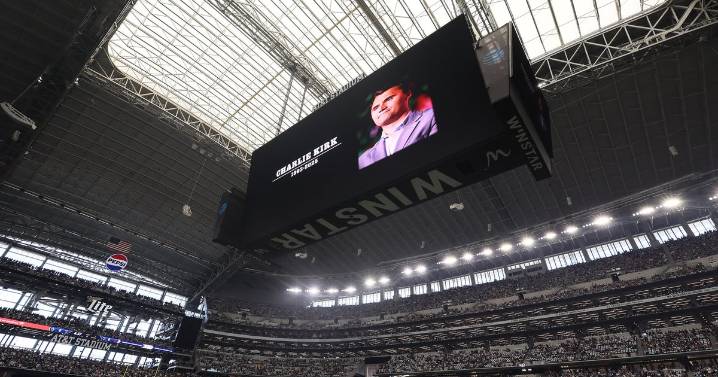 Dallas Cowboys hold moment of silence for Charlie Kirk at home opener