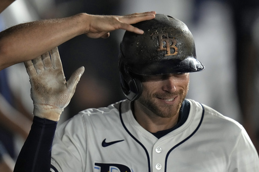 Lowe llega a 30 cuadrangulares, Rays ganan 7-3 a Medias Rojas y evitan barrida en la serie