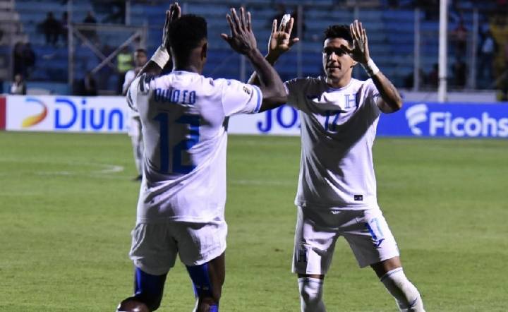 2-0. Honduras consigue su primer triunfo en la fase final de las eliminatorias mundialistas