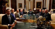 Tras las derrotas en las legislativas, Milei y Caputo recibieron al presidente del BID