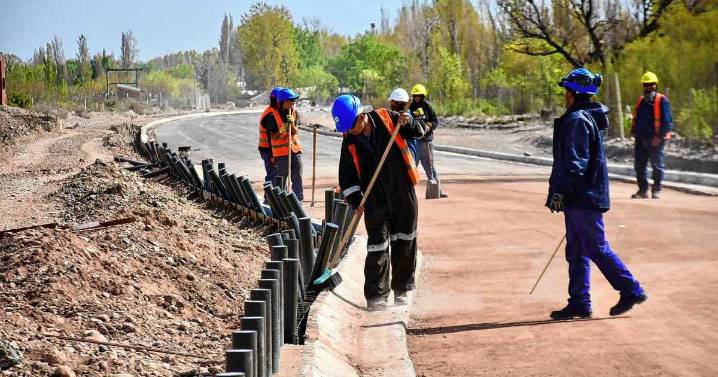 La Futaleufu alcanzó los primeros 600 metros de asfalto en Neuquén