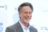 Star of hit ‘90s sitcom honors show creator killed on 9/11