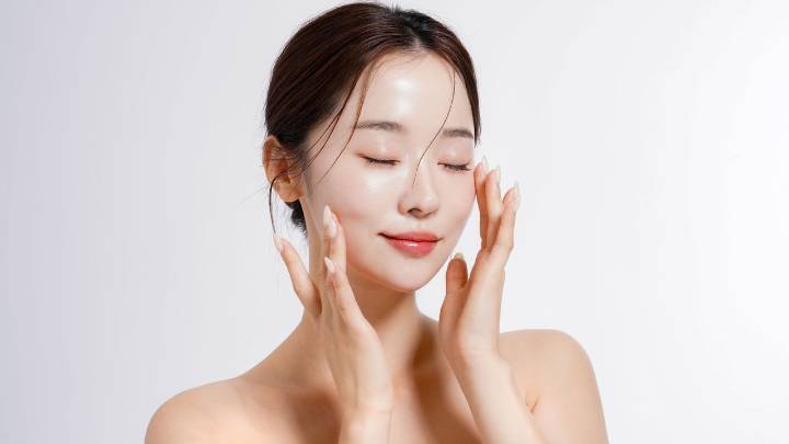 Suero facial coreano con propóleo para tener una piel luminosa y firme