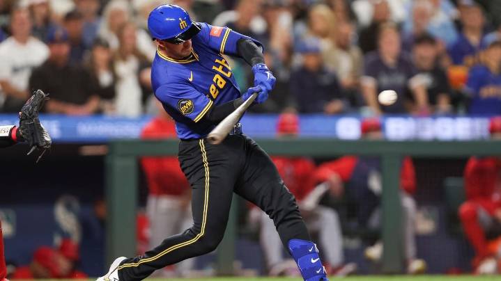 Mitch Garver hits go-ahead homer as Mariners top Angels 2