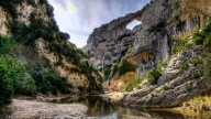 Este pequeño pueblo de la Sierra de Guara está considerado uno de los más bonitos de Aragón: "Su peculiar paisaje se ha formado a lo largo de millones de años"