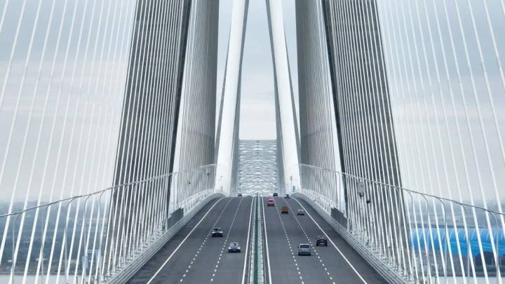 China inaugura el puente colgante más largo del mundo: autopista y vía de tren en dos niveles diferentes