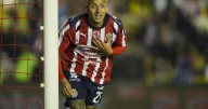 Chivas cortan mala racha con triunfo ante América en el Clásico mexicano