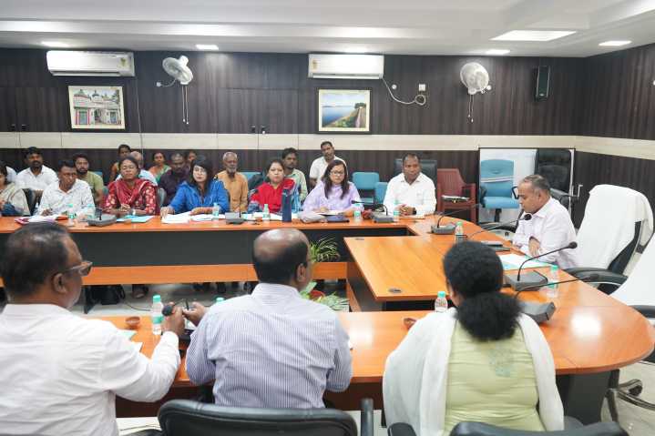 Jamshedpur DC emphasises on rural women’s income and self
