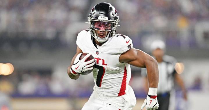 Falcons ride strong running game to victory over Vikings