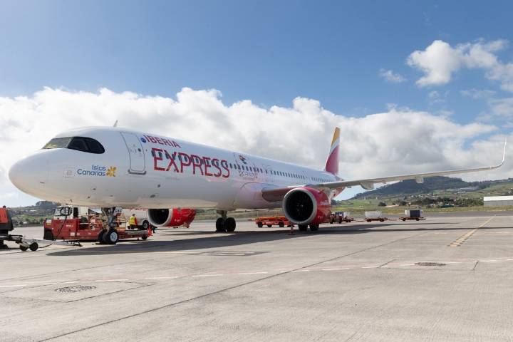 Iberia Express refuerza su operativa en Canarias con 30.000 plazas adicionales a partir de octubre